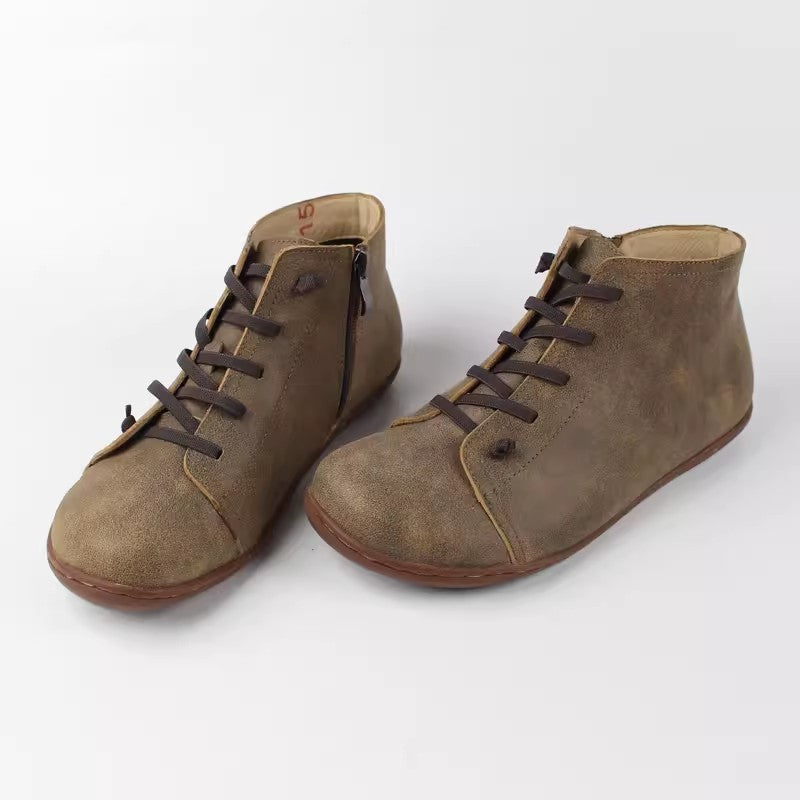 Womens Boots Made From Full-grain Cowhide Leather With A Soft Sole