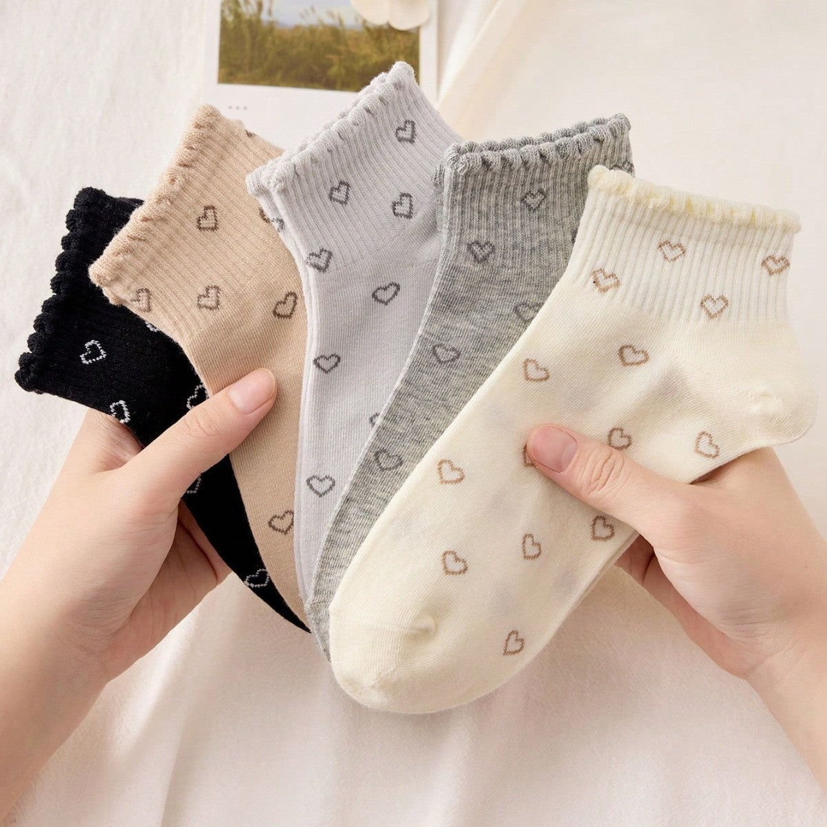 Coquette Heart Print Ruffle Cuff Ankle Socks, Cute Ribbed Knit Low-Cut Socks, Women's Sweet Casual Socks For Daily Wear & Preppy Style