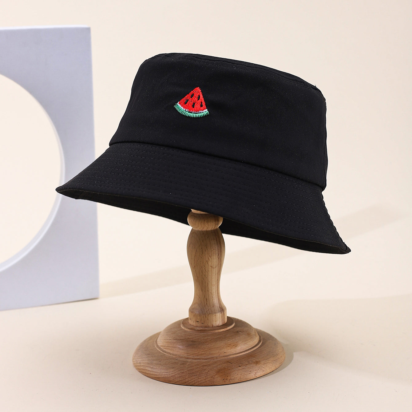 The Lady's Cute Watermelon Embroidery Pattern Fashion Casual Style Fisherman Hat Is Suitable For Outdoor Sun Protection, Outings, Shopping, Mountain Climbing And Hiking.