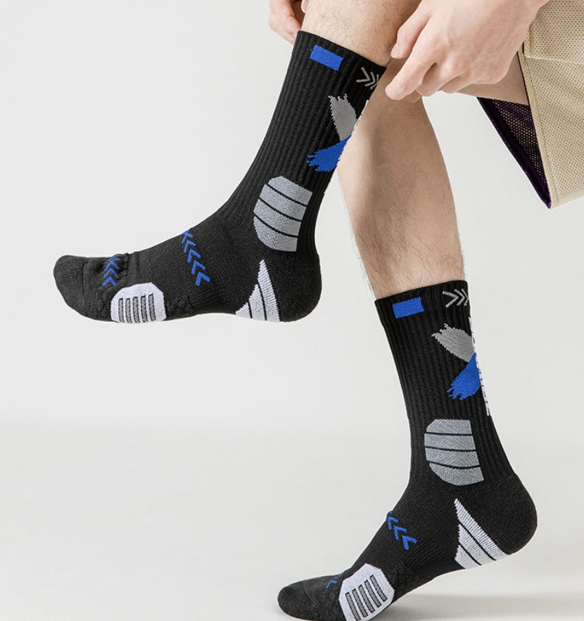 Sports Socks Men's Medium Socks Practical Professional Running Basketball Socks High Top Long Socks