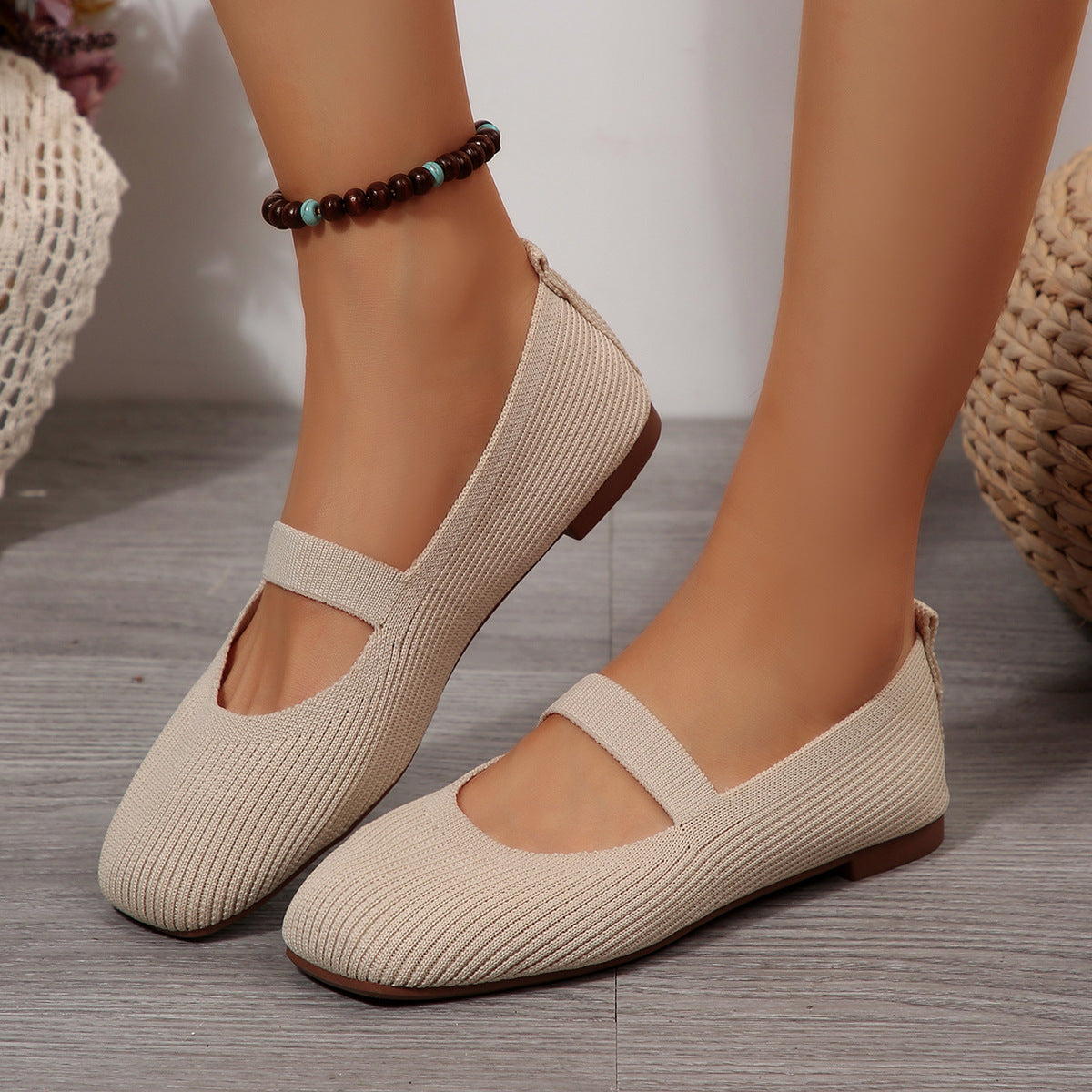 Womens Lightweight Breathable Knit Mesh Flats With A Low-cut Design