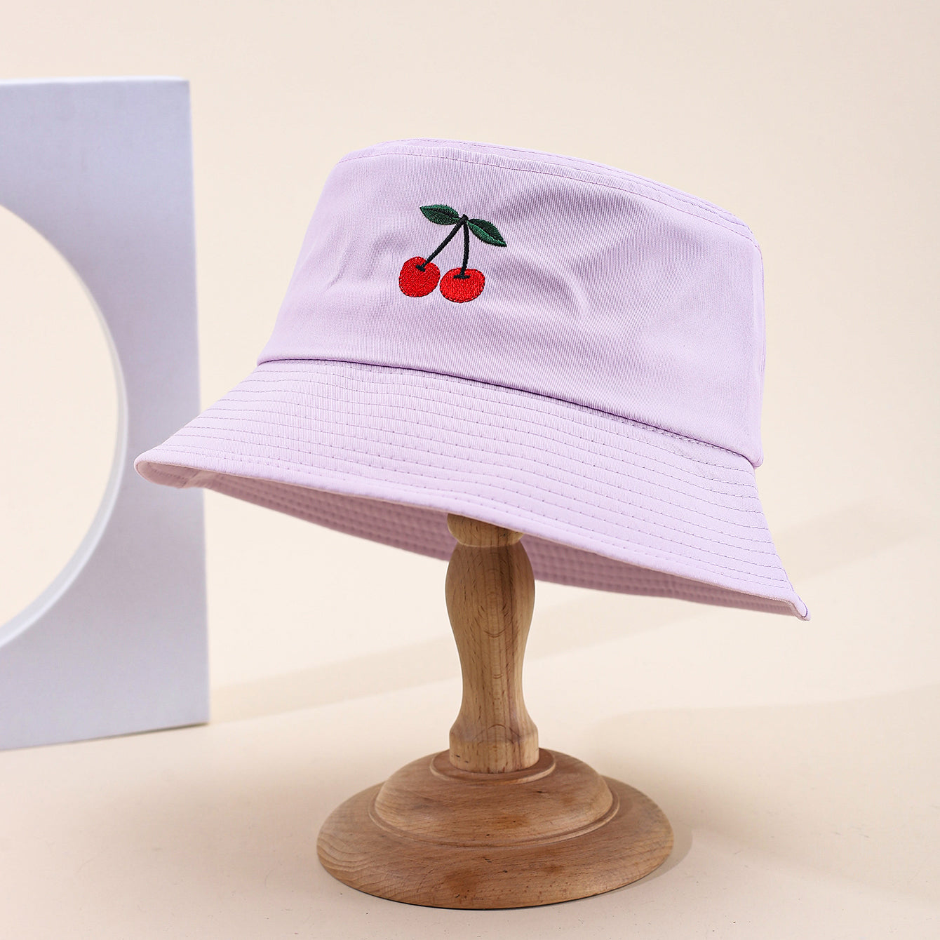 The Lady's Embroidered Cherry Wide-brimmed Sunshade Casual Fashion Single-layer Fisherman Hat Is Suitable For Daily Outings, Shopping And Dates.