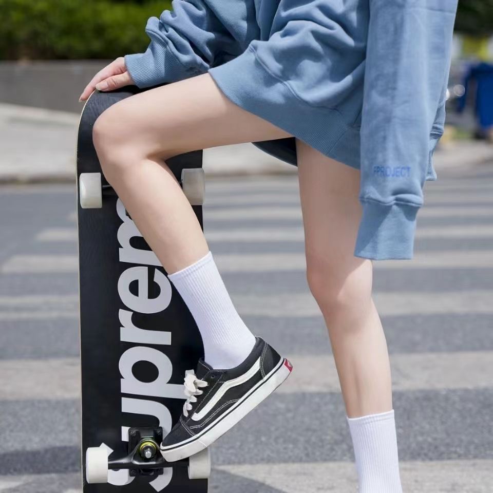 Women's Classic Black & White Striped Crew Socks, Basic Solid & Double Line Ribbed Knit Socks, Casual Sporty Mid-Calf Socks For Daily Wear