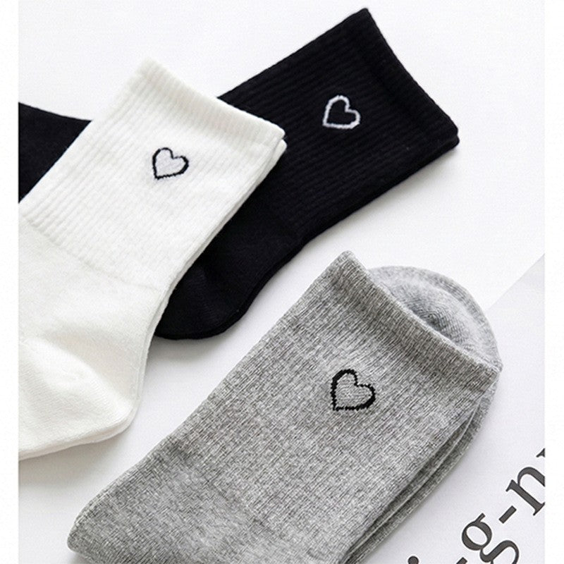 Minimalist Heart Embroidered Crew Socks, Solid Color Ribbed Knit Socks, Women's Casual Mid-Calf Socks For Daily Wear & Sports