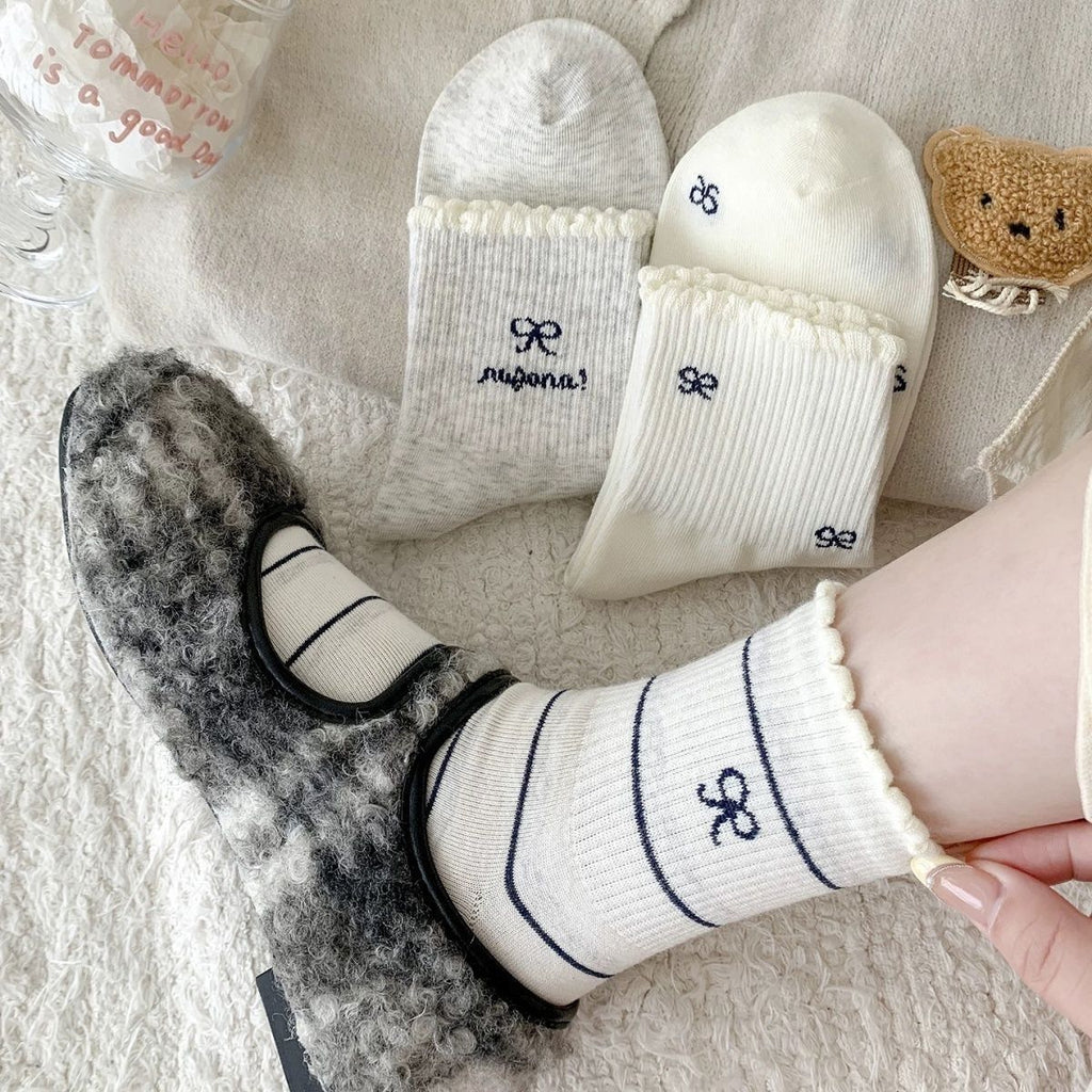 Coquette Bow Print Ruffle Cuff Crew Socks, Minimalist Grey & White Knit Socks, Women's Sweet Casual Socks For Everyday & Preppy Style