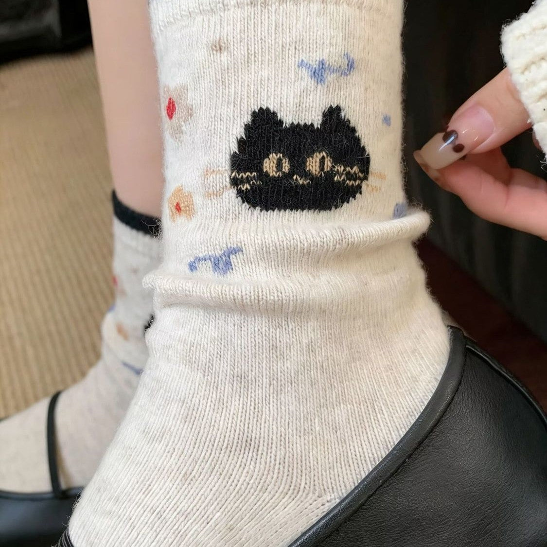 Cozy Black Cat Knit Crew Socks, Cute Cartoon Cat Face Pattern Socks, Women's Neutral Tone Casual Socks For Fall & Winter