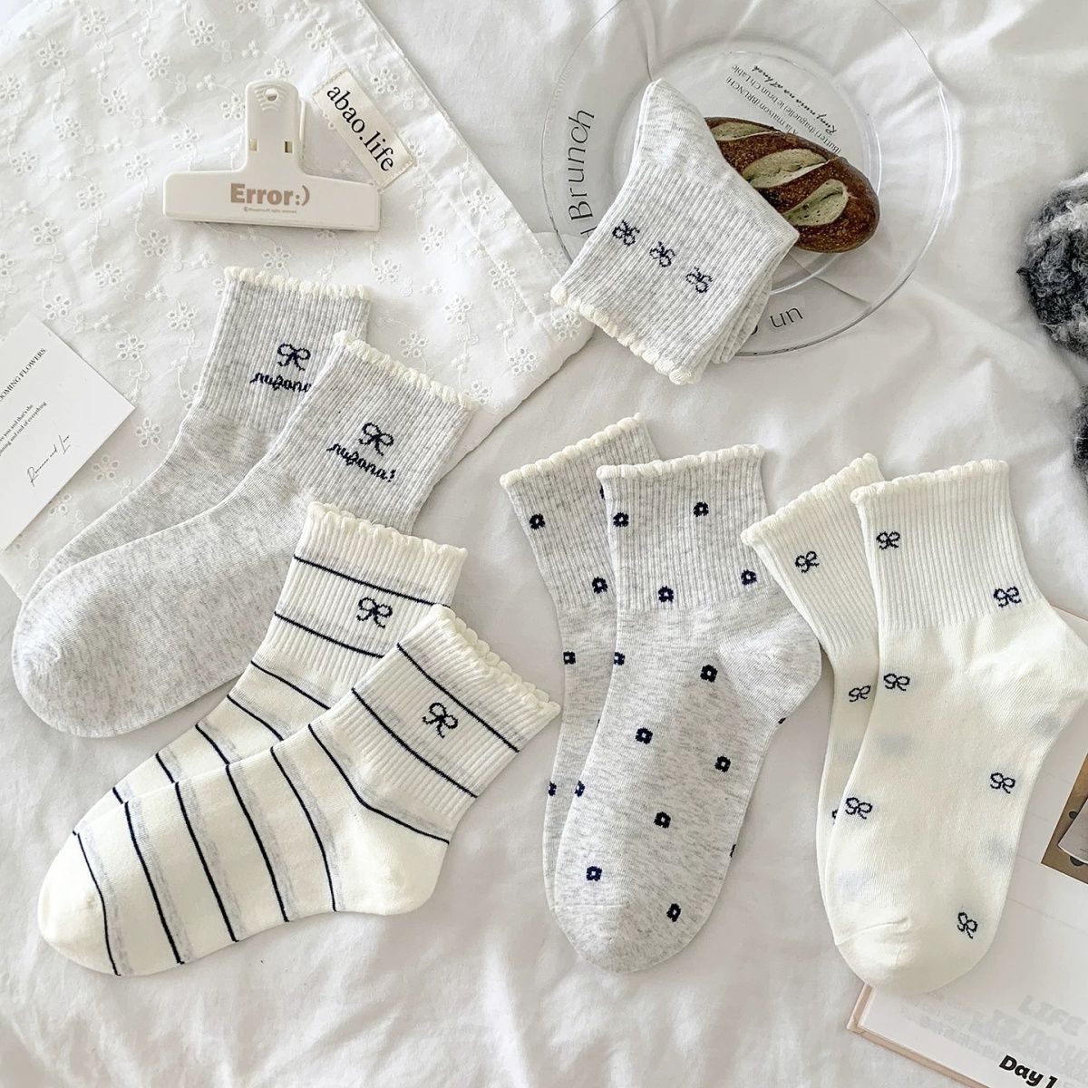 Coquette Bow Print Ruffle Cuff Crew Socks, Minimalist Grey & White Knit Socks, Women's Sweet Casual Socks For Everyday & Preppy Style