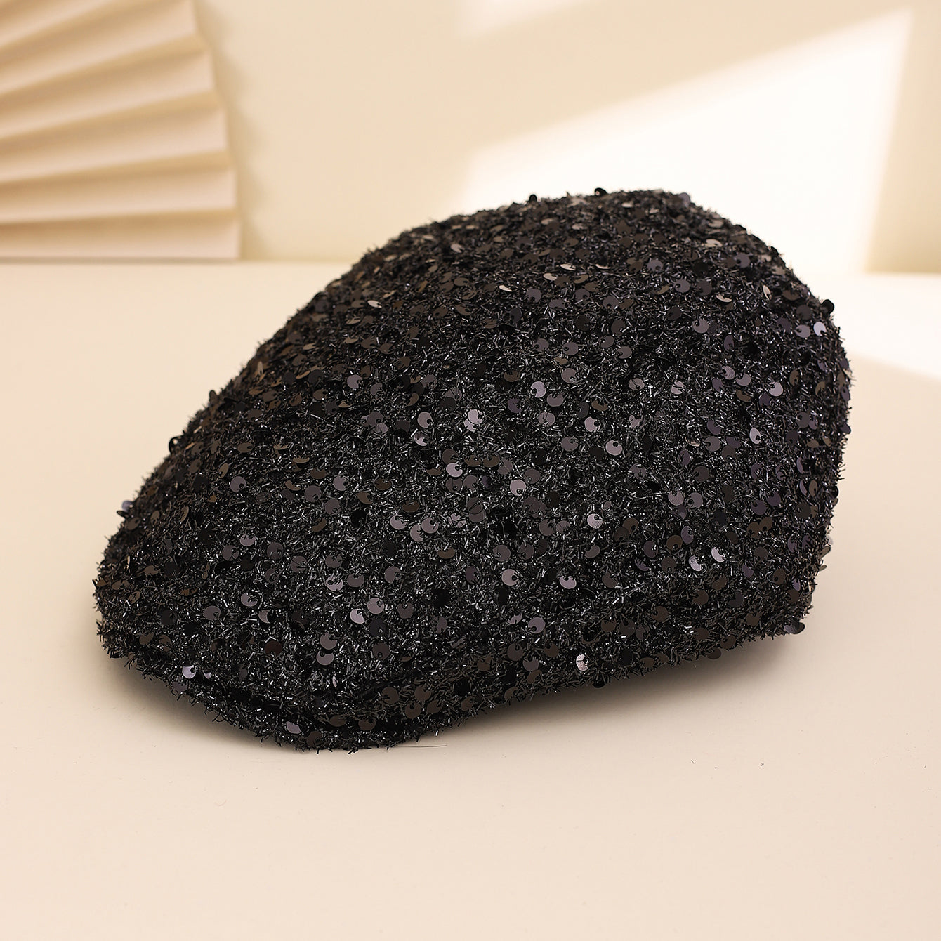 Fashionable Plain-color Sequined Forward Hat - Classic And Versatile, With Lustrous Petal-like Brim. Suitable For Stage Performances.