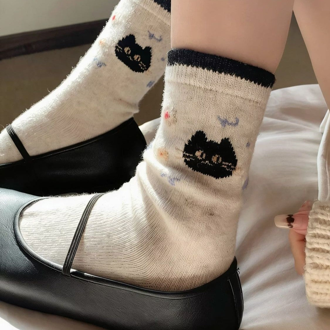 Cozy Black Cat Knit Crew Socks, Cute Cartoon Cat Face Pattern Socks, Women's Neutral Tone Casual Socks For Fall & Winter