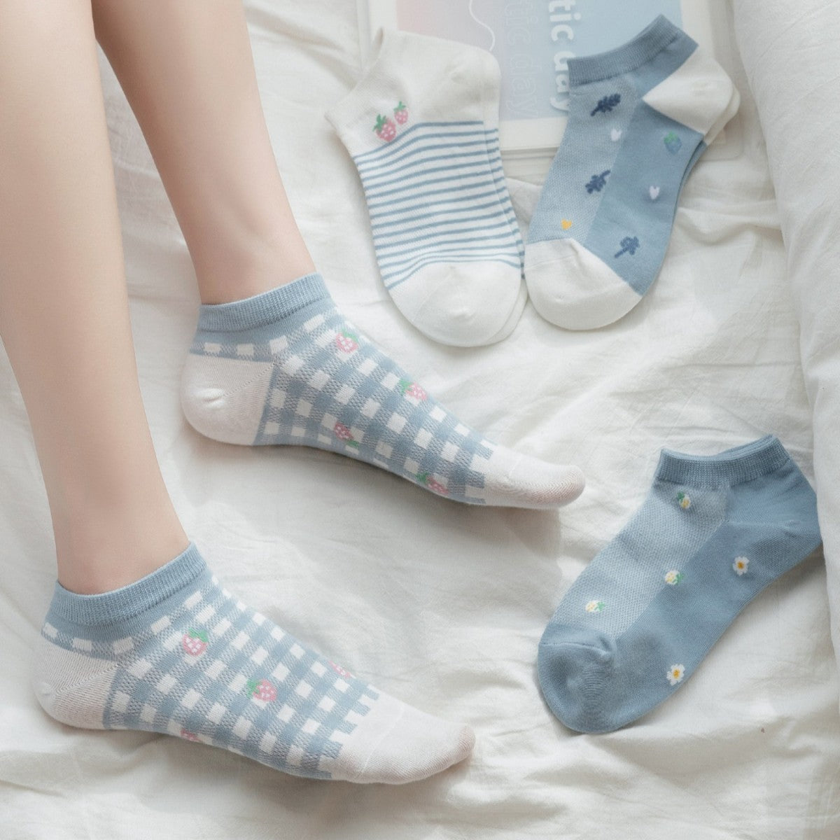 Blue & White Mesh Ankle Socks, Cute Strawberry & Floral Print Low-Cut Socks, Women's Breathable Casual Socks For Summer