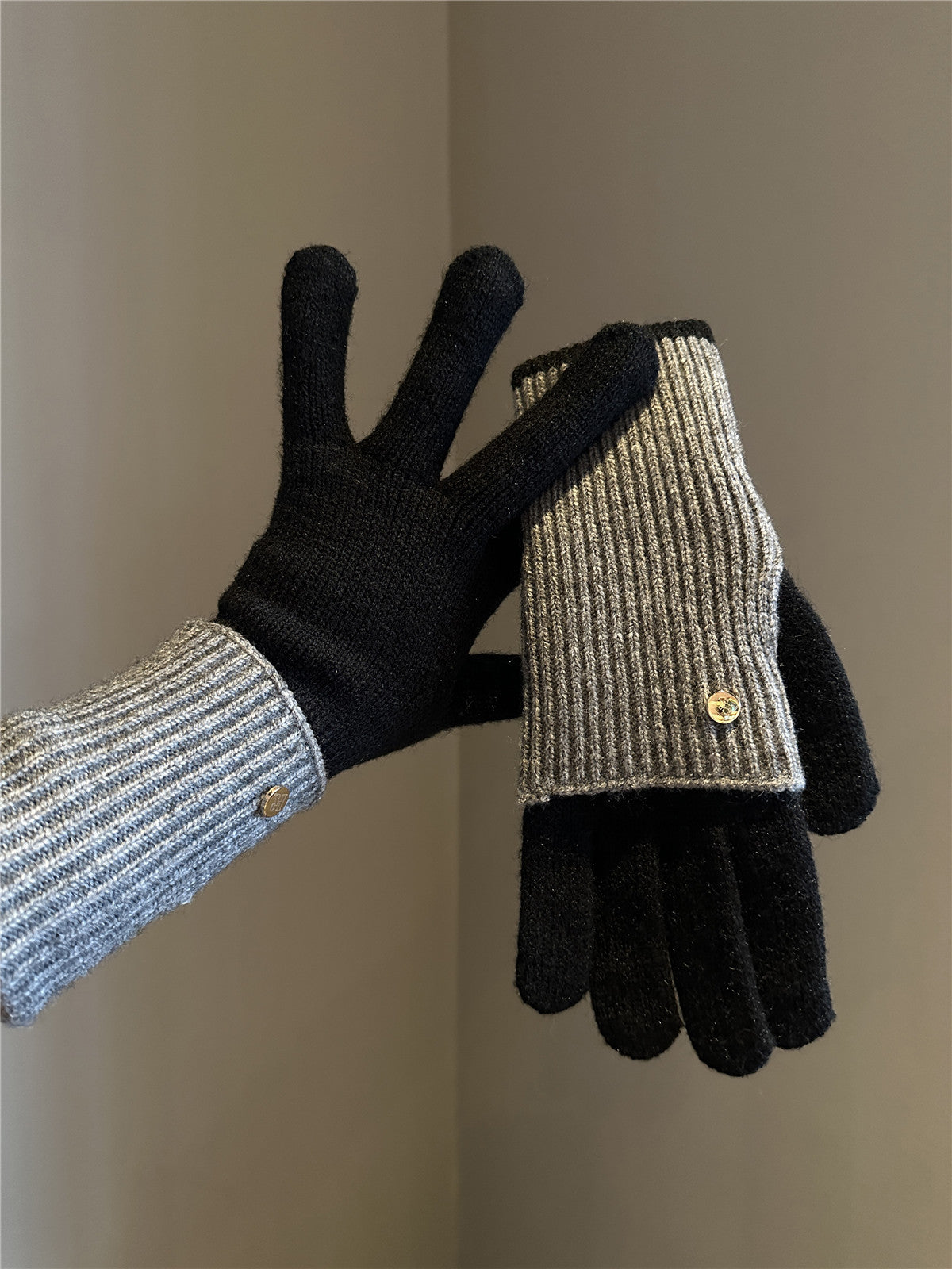 Dual-Use Colorblock Knitted Wool Gloves In The Maillard Style